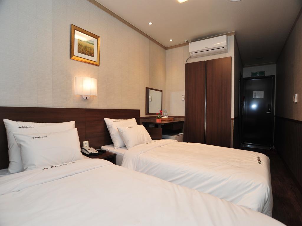 Global Inn Seoul Dongdaemun City Days Inn Værelse billede